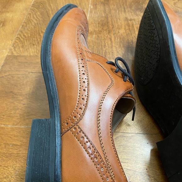 Apt. 9 Men’s Brown Dress Shoes Size 8 - Picture 4 of 6